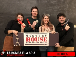 escape room mystery house torino La Bomba e la Spia