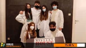 escape room mystery house torino Virus 404
