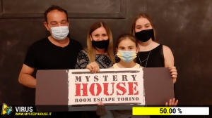 escape room mystery house torino Virus 404