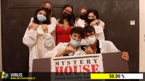 escape room mystery house torino Virus 404