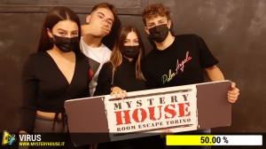 escape room mystery house torino Virus 404