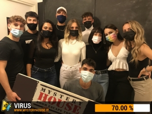 escape room mystery house torino Virus 404