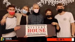escape room mystery house torino Virus 404