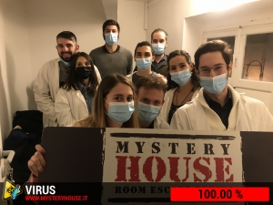 escape room mystery house torino Virus 404