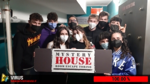 escape room mystery house torino Virus 404