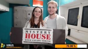 escape room mystery house torino Virus 404