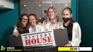 escape room mystery house torino Virus 404
