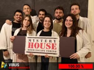 escape room mystery house torino Virus 404