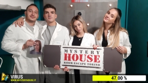 escape room mystery house torino Virus 404