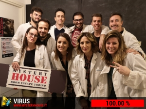 escape room mystery house torino Virus 404