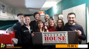 escape room mystery house torino Virus 404