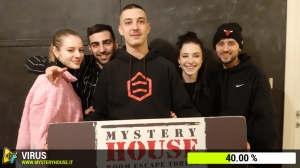 escape room mystery house torino Virus 404