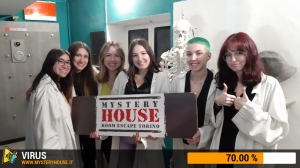 escape room mystery house torino Virus 404