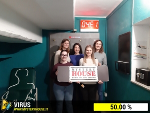 escape room mystery house torino Virus 404