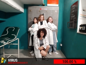 escape room mystery house torino Virus 404