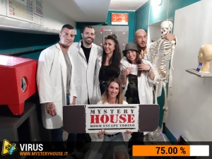 escape room mystery house torino Virus 404