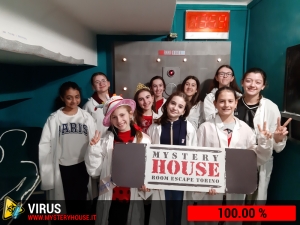 escape room mystery house torino Virus 404