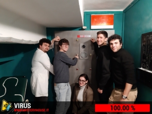 escape room mystery house torino Virus 404