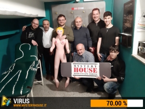 escape room mystery house torino Virus 404