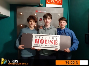 escape room mystery house torino Virus 404