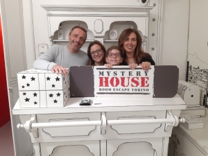 escape room mystery house torino 2D il collezionista