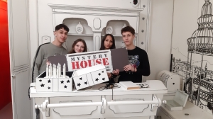 escape room mystery house torino 2D il collezionista